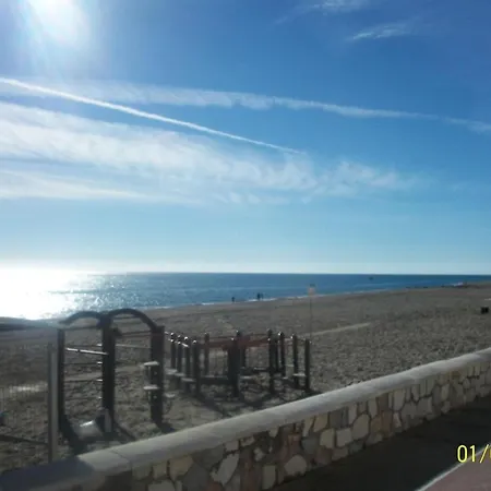 Lovely Townhouse Next To The Beach * فوينخيرولا