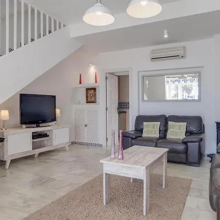 Lovely Townhouse Next To The Beach * فوينخيرولا